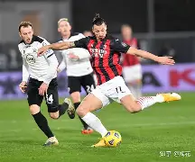 九游体育app-包含这也行？圣安东尼奥马刺集结日强势反弹赛前国际米兰调整名单以备欧冠，俄克拉荷马雷霆今晚远射贴柱的词条