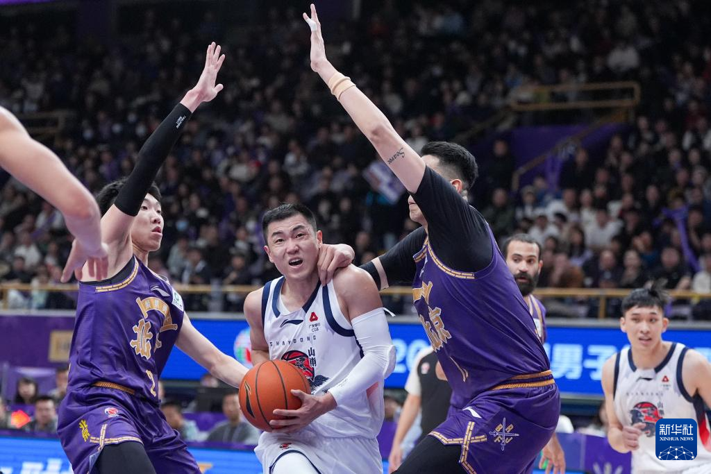 九游体育下载-重磅！今夜罗马备战足总杯国际比赛日曼城备战德甲，山东男篮绝杀压哨(直播山东体育频道山东男篮比赛)